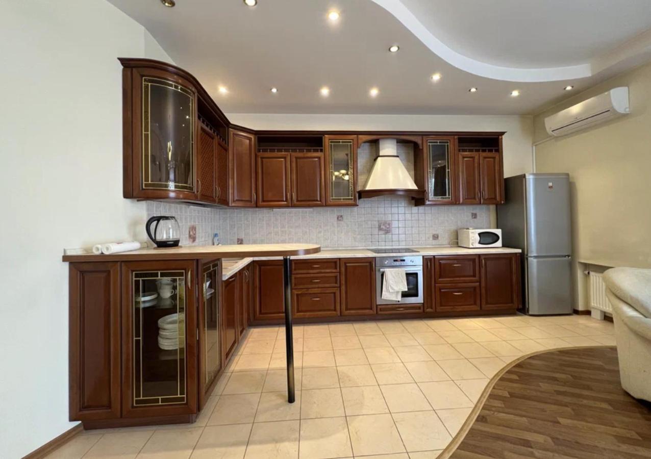 Cozy 3 Bdr - Sunshine Apartment *