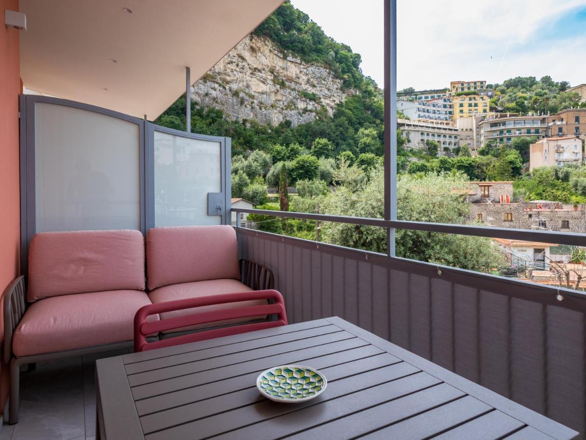 Futura Smart Flat - De Vivo Realty