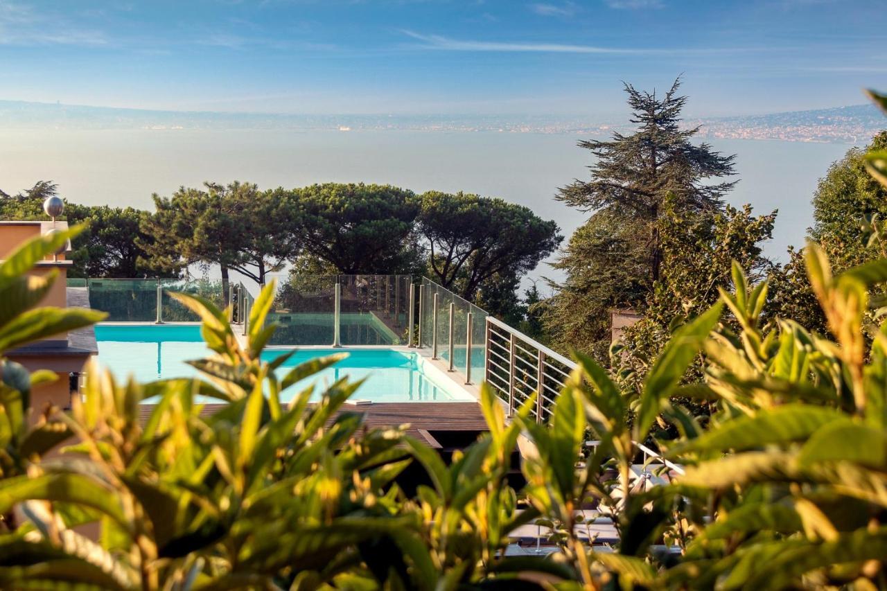 Eva * Sorrento