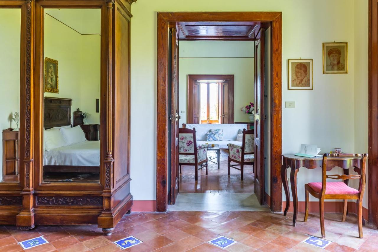 Holiday home With Awesome Belvedere In By Wonderful Italy