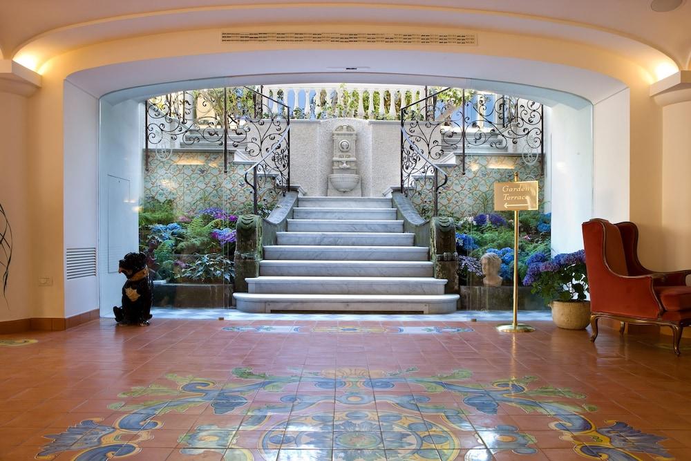 Hotel Grand La Favorita