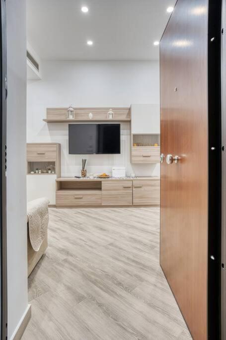 Margaret House Apartment *