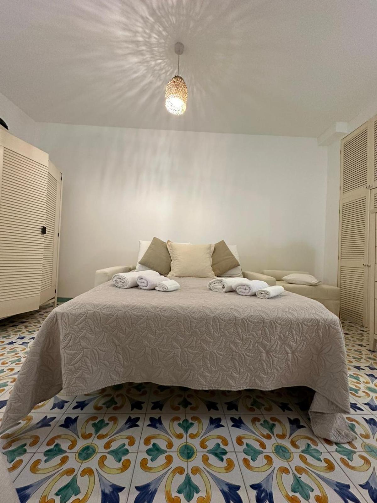Vie En Rose Villa