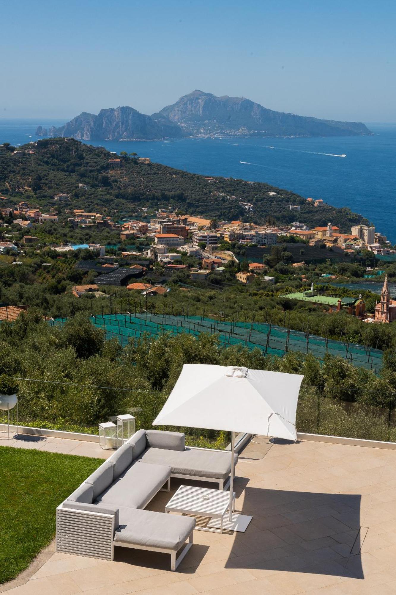 Eliana Hotel 3*