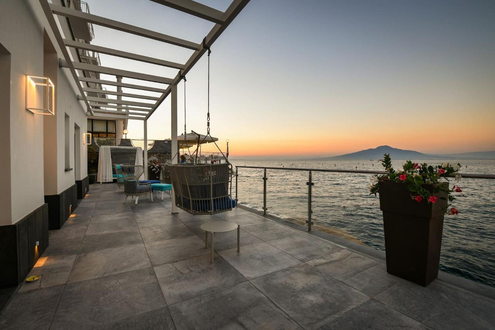 My Exclusive Italy - Beachfront & Private Sea Access Sorrento