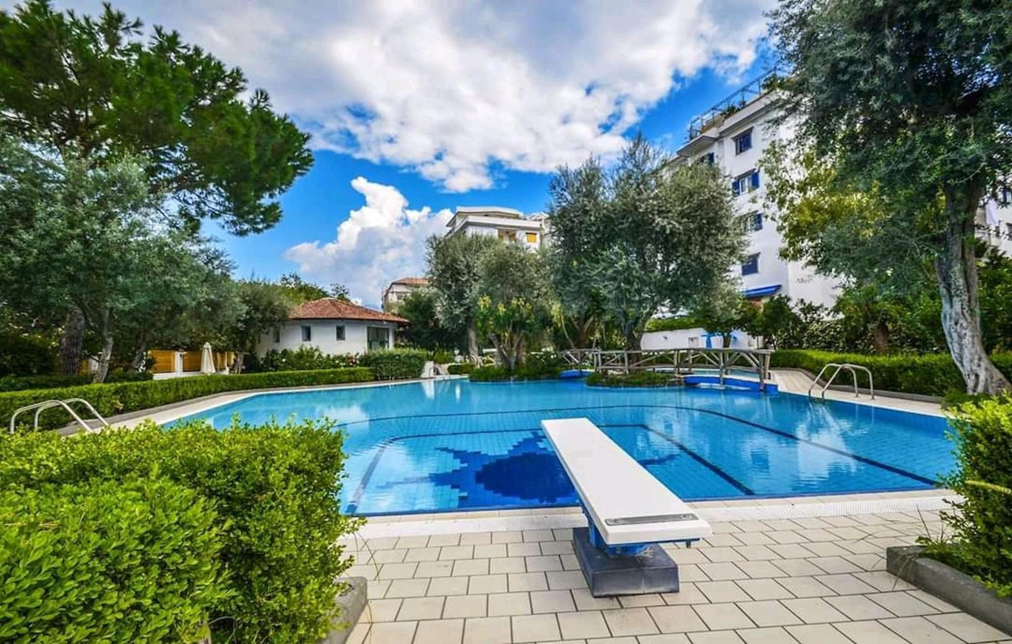 Sorrentovibes - Modern With Terrace, Swimming Pool&tennis *