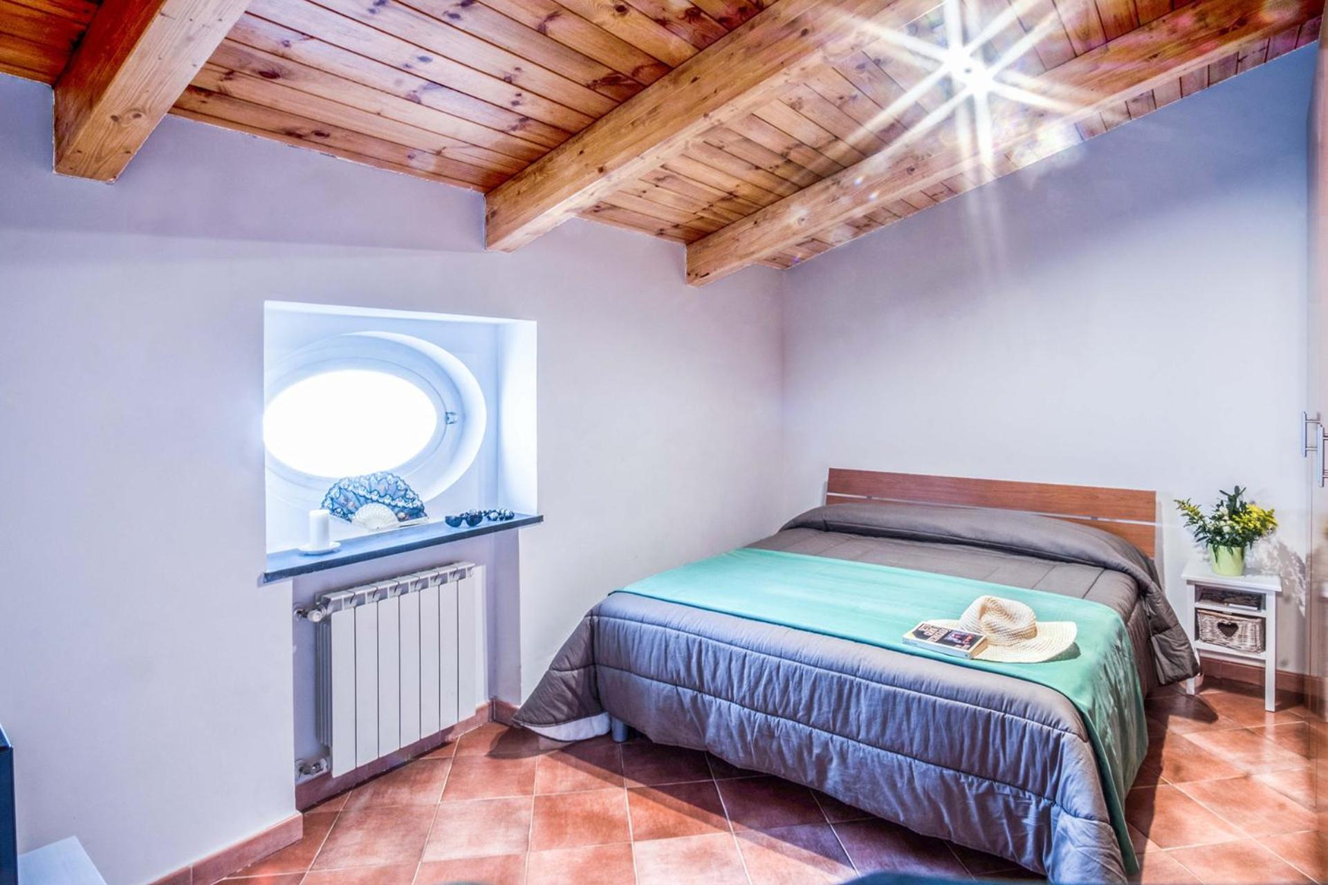 Amore Rentals - Maison Palazzo Correale Apartment *