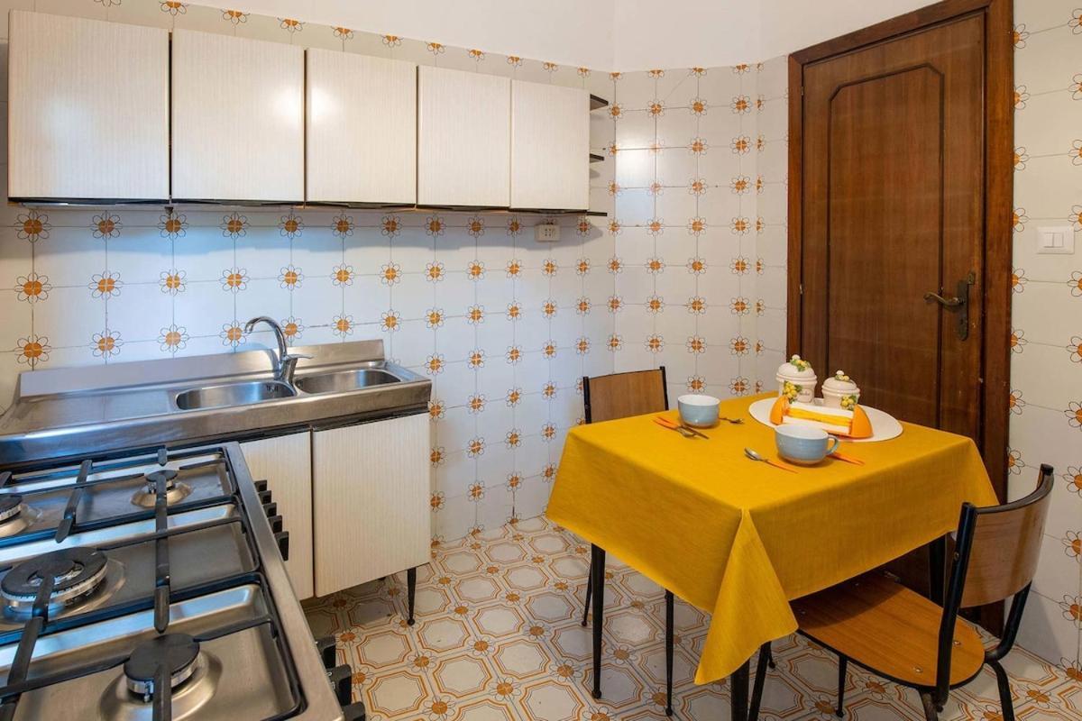 Bianca With Shared Pool Apartment