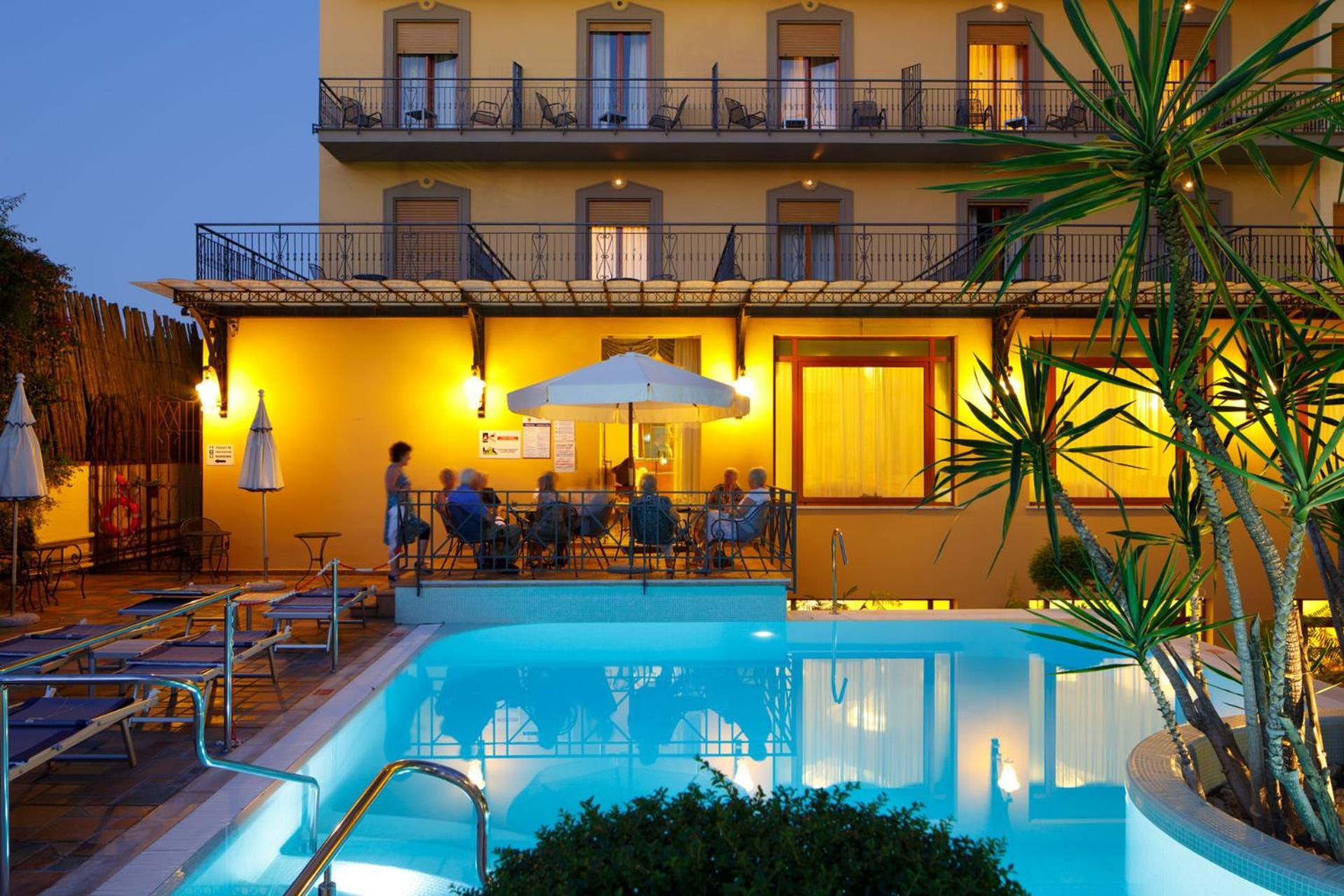 Zi' Teresa Hotel 4*