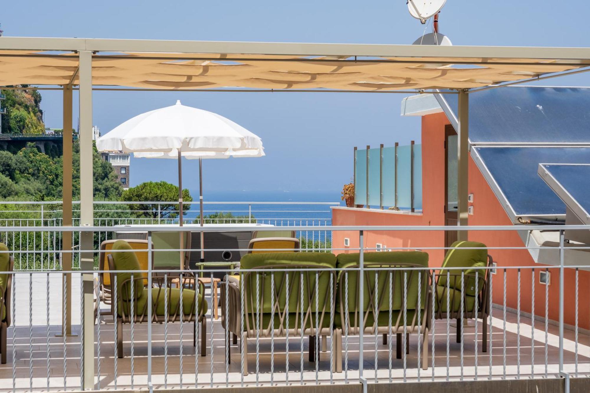 Futura Smart Flat - De Vivo Realty * Sorrento