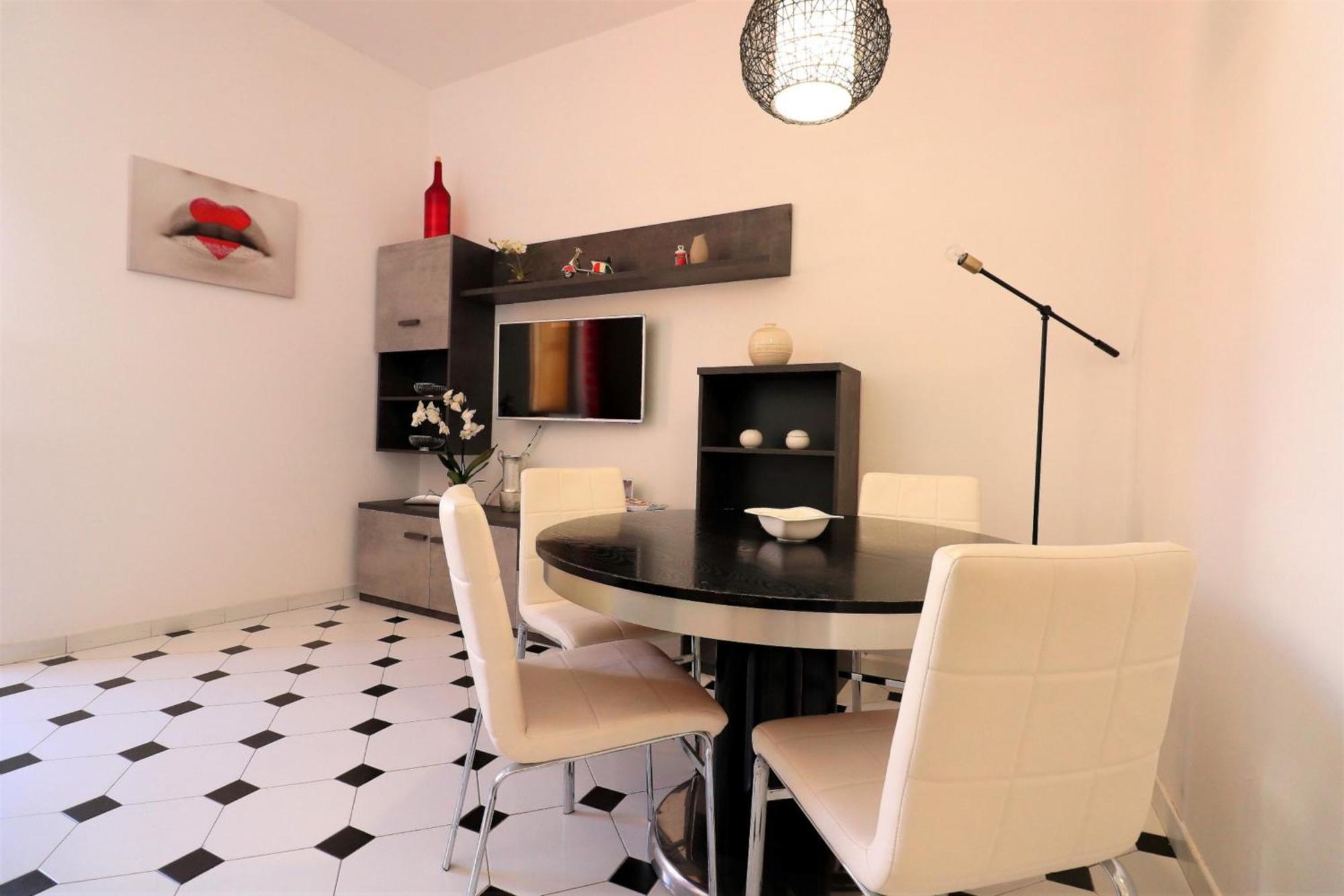 Estate4home - Hearts Apartamento