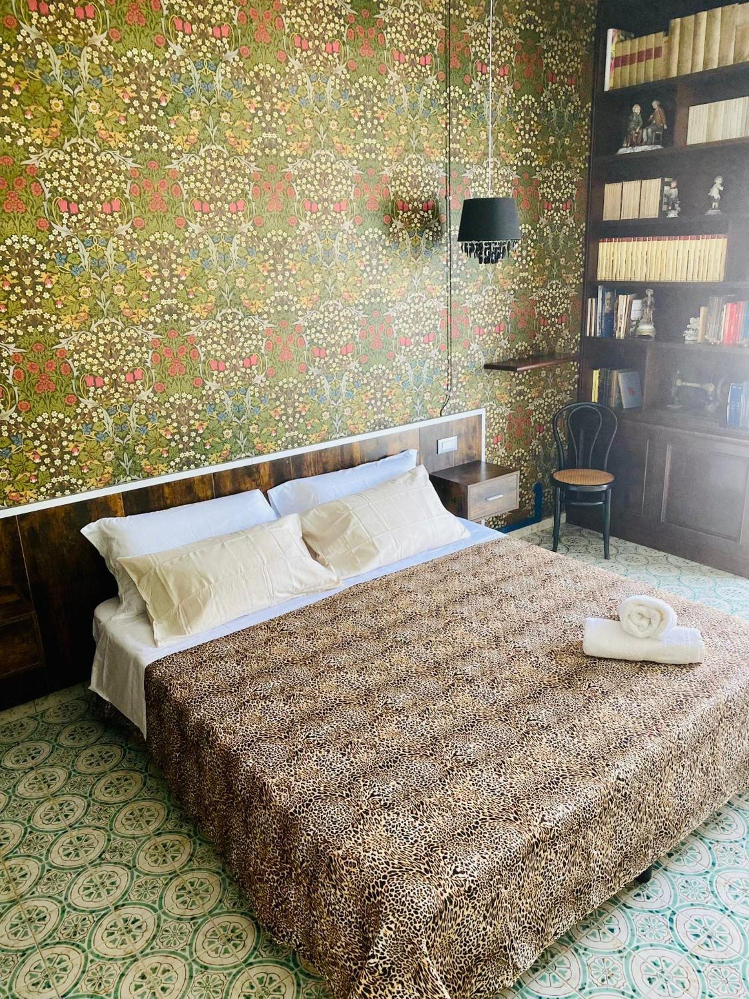 Yourhome - Maison Nicole & Marie Guest house *