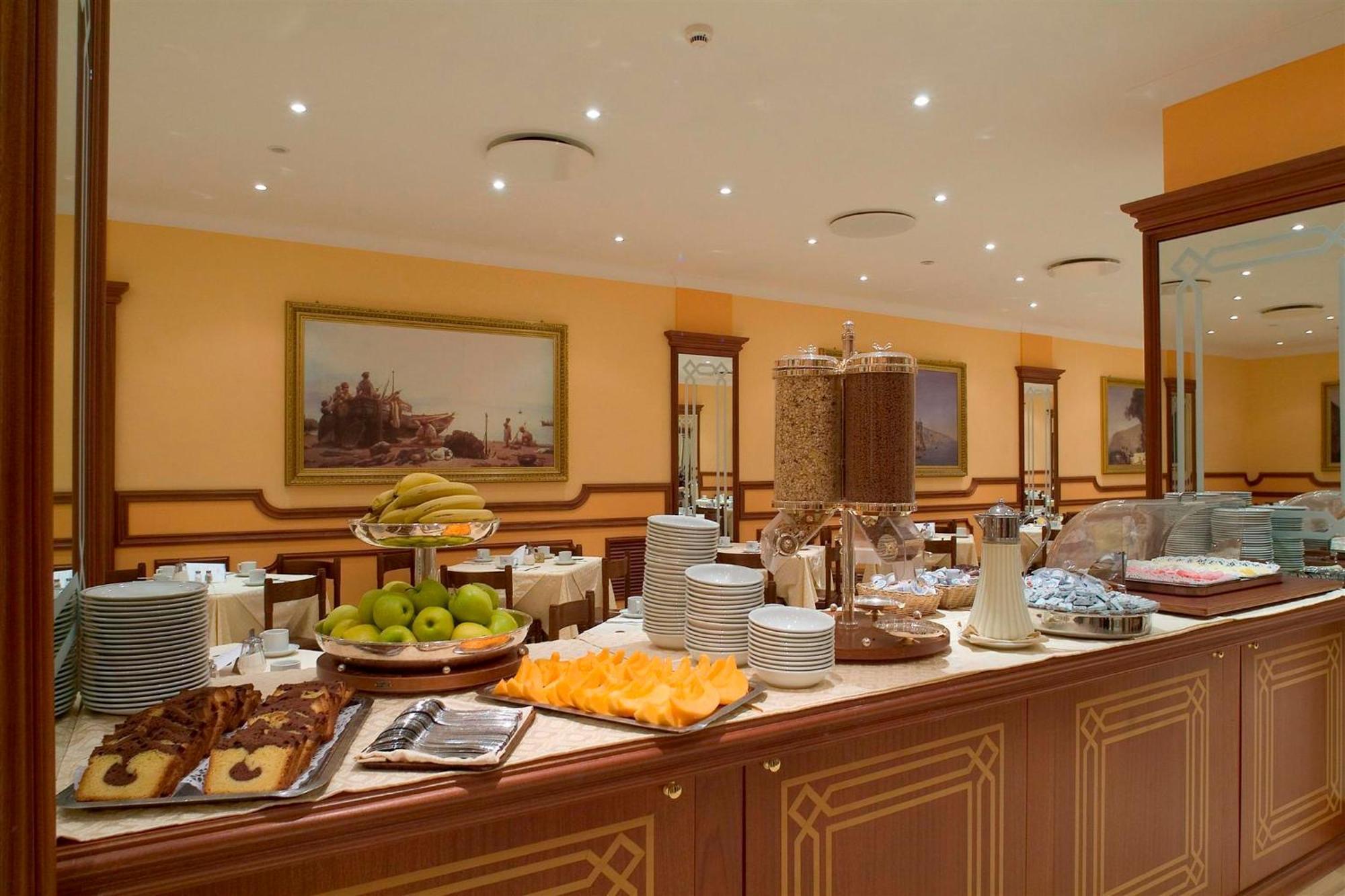 Hotel Ascot