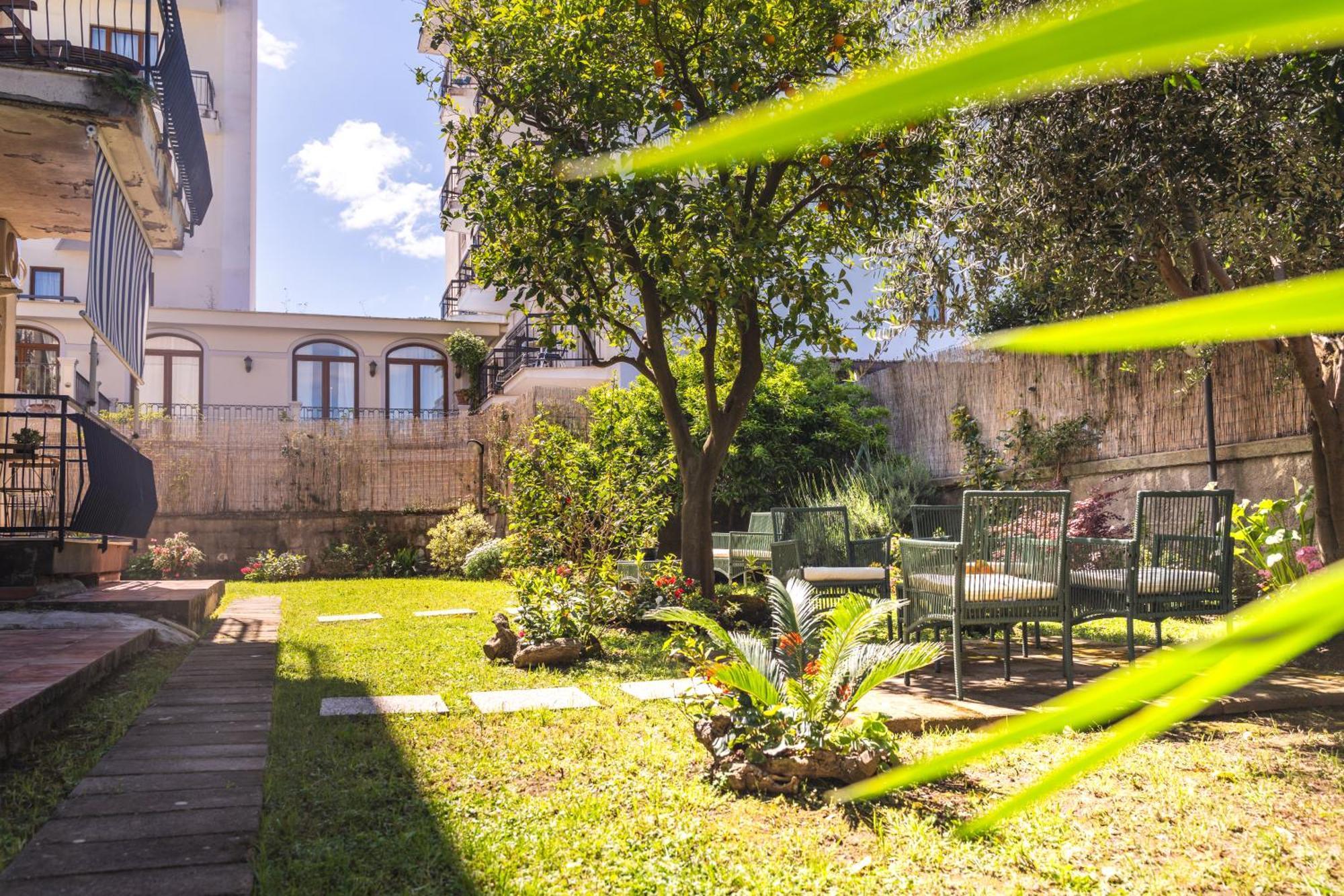Hidden Garden & Sorrento