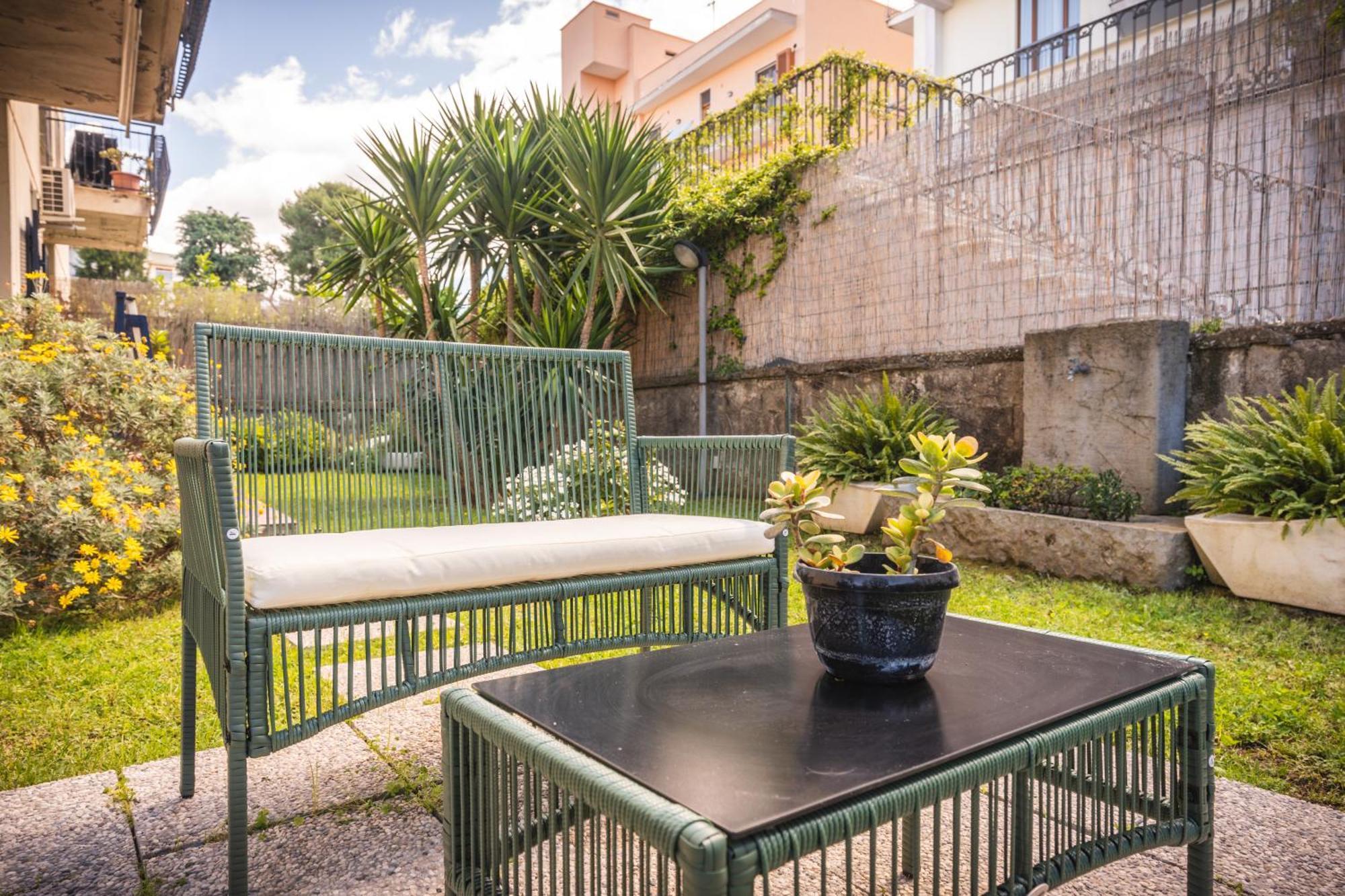 Bed & Breakfast Hidden Garden &