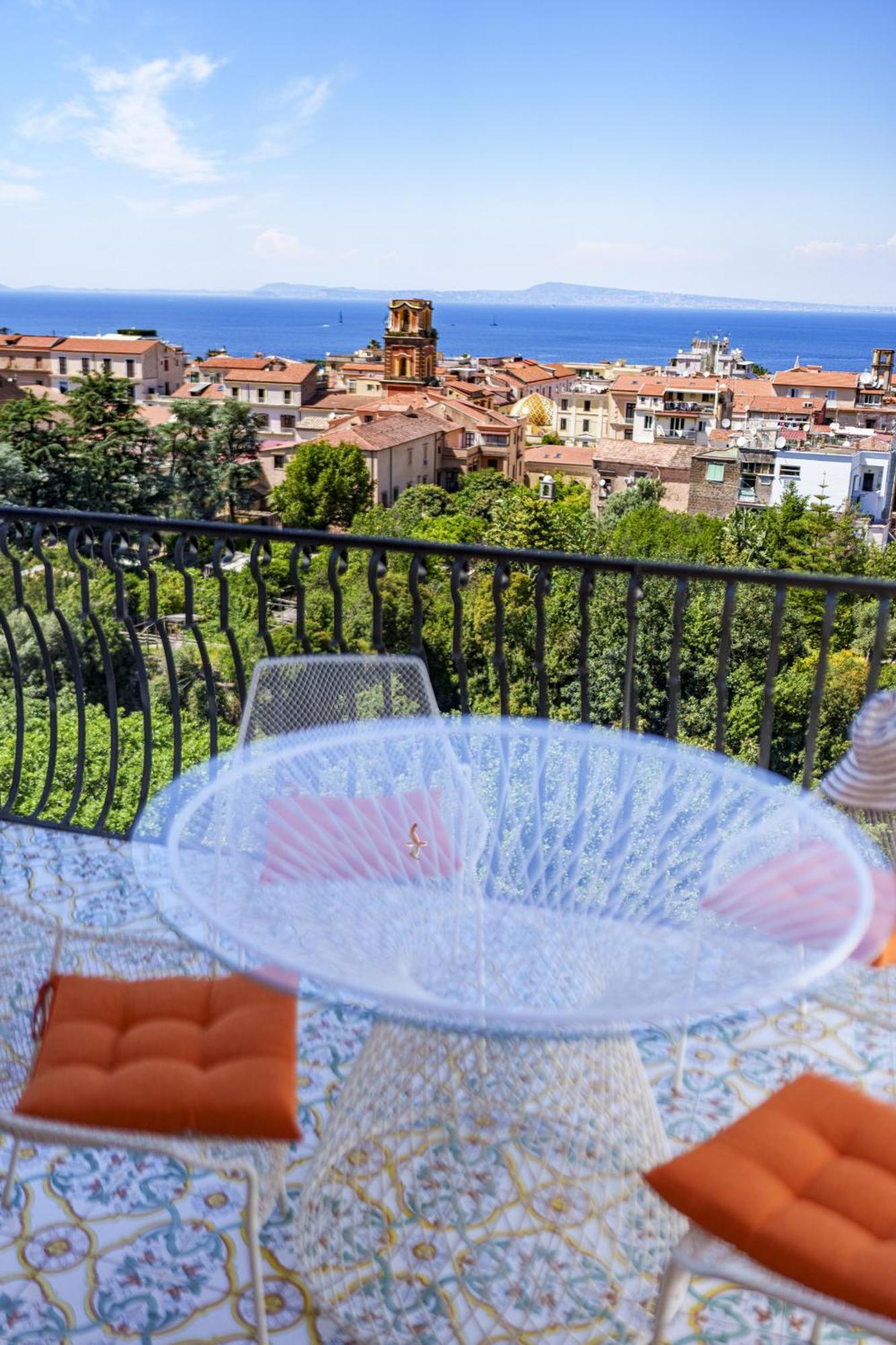 Ester's * Sorrento