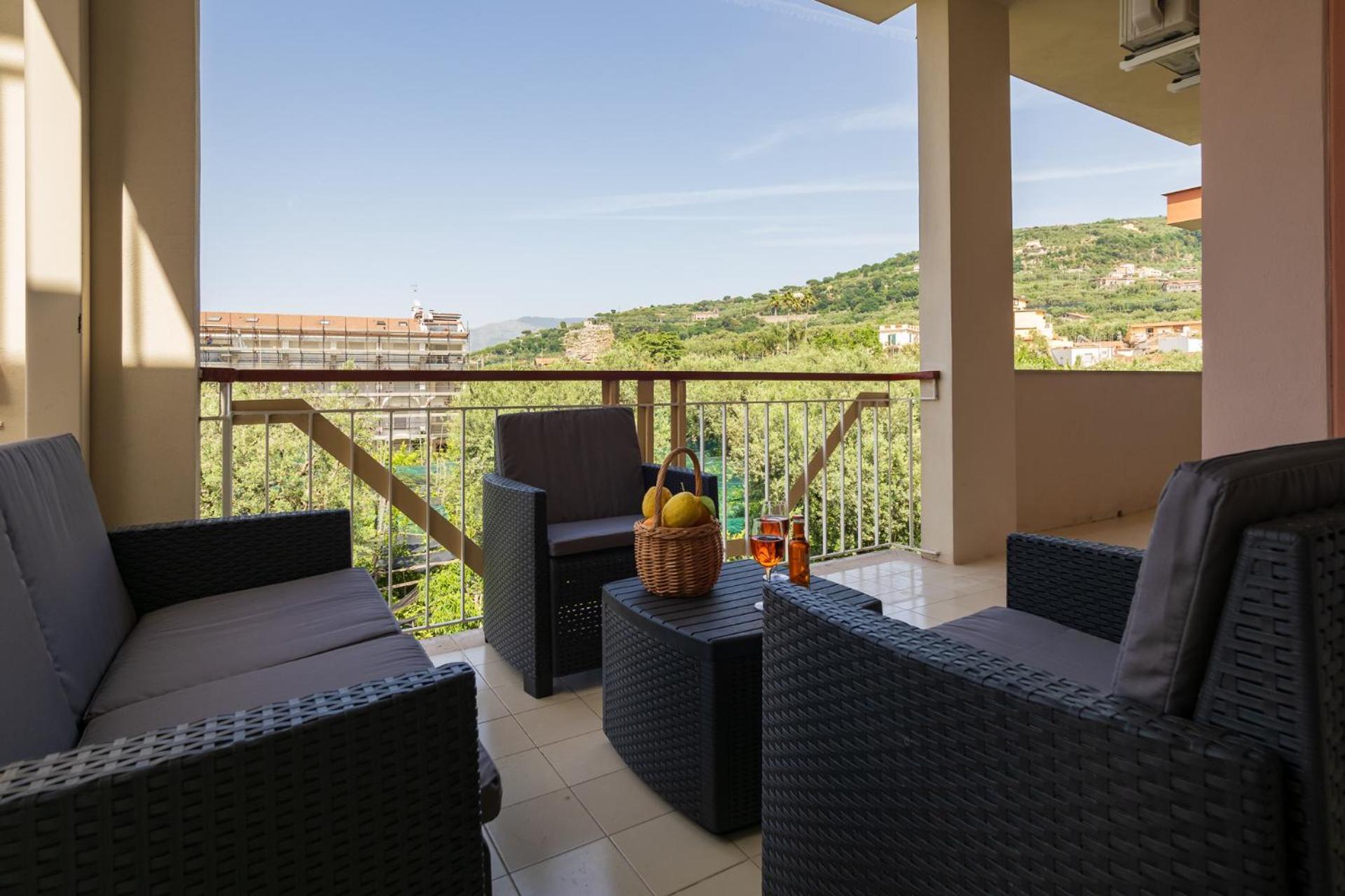 Nonno Angelo - 4 Bedrooms With Free Parking & Seaview Balcony Apartamento