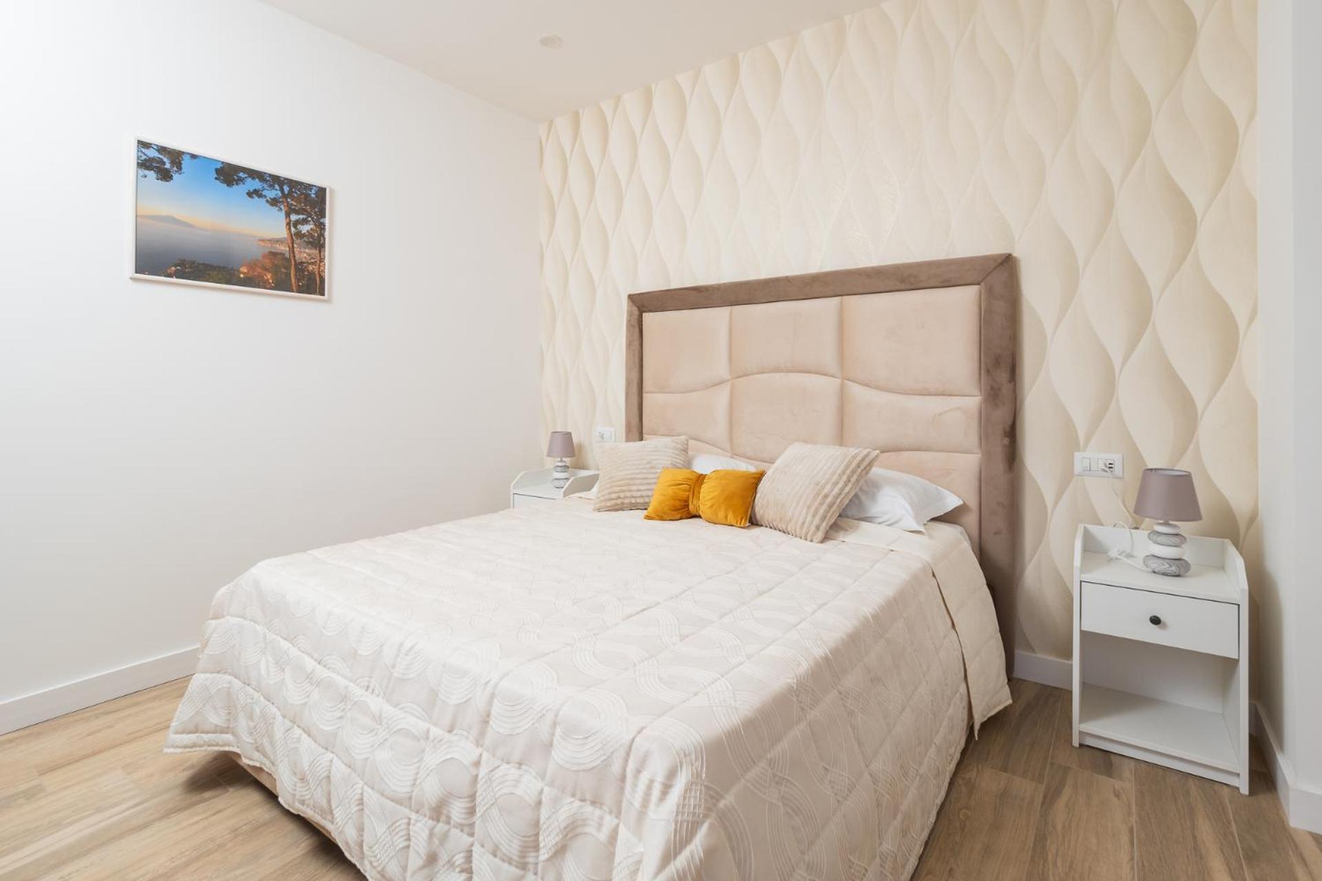 Nonno Angelo - 4 Bedrooms With Free Parking & Seaview Balcony Apartamento Sorrento