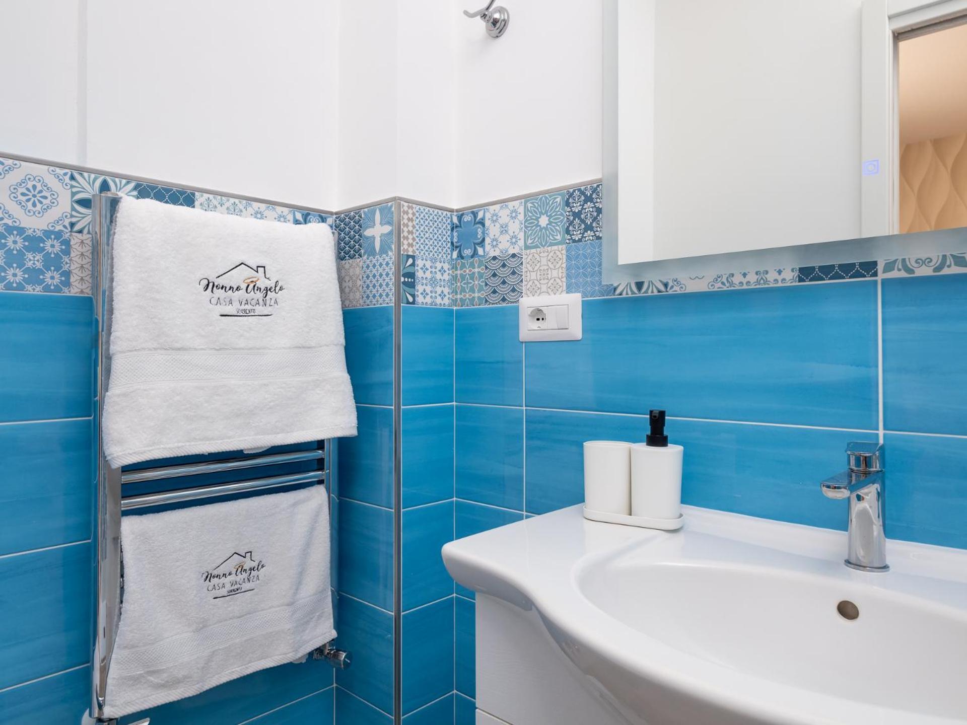 Nonno Angelo - 4 Bedrooms With Free Parking & Seaview Balcony Apartamento *