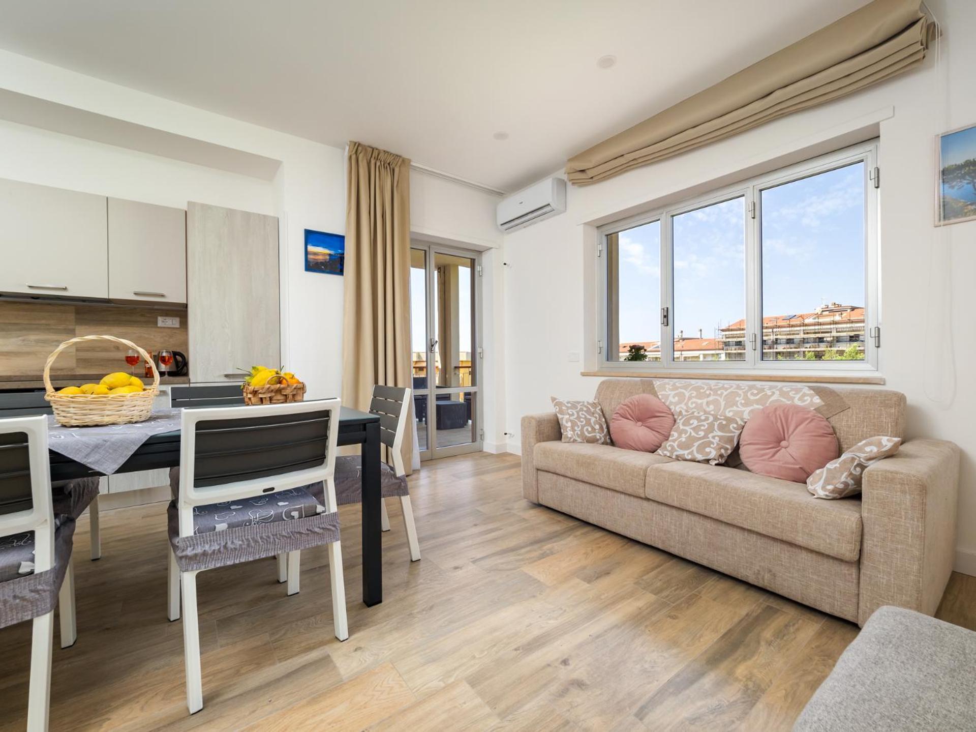Nonno Angelo - 4 Bedrooms With Free Parking & Seaview Balcony Sorrento