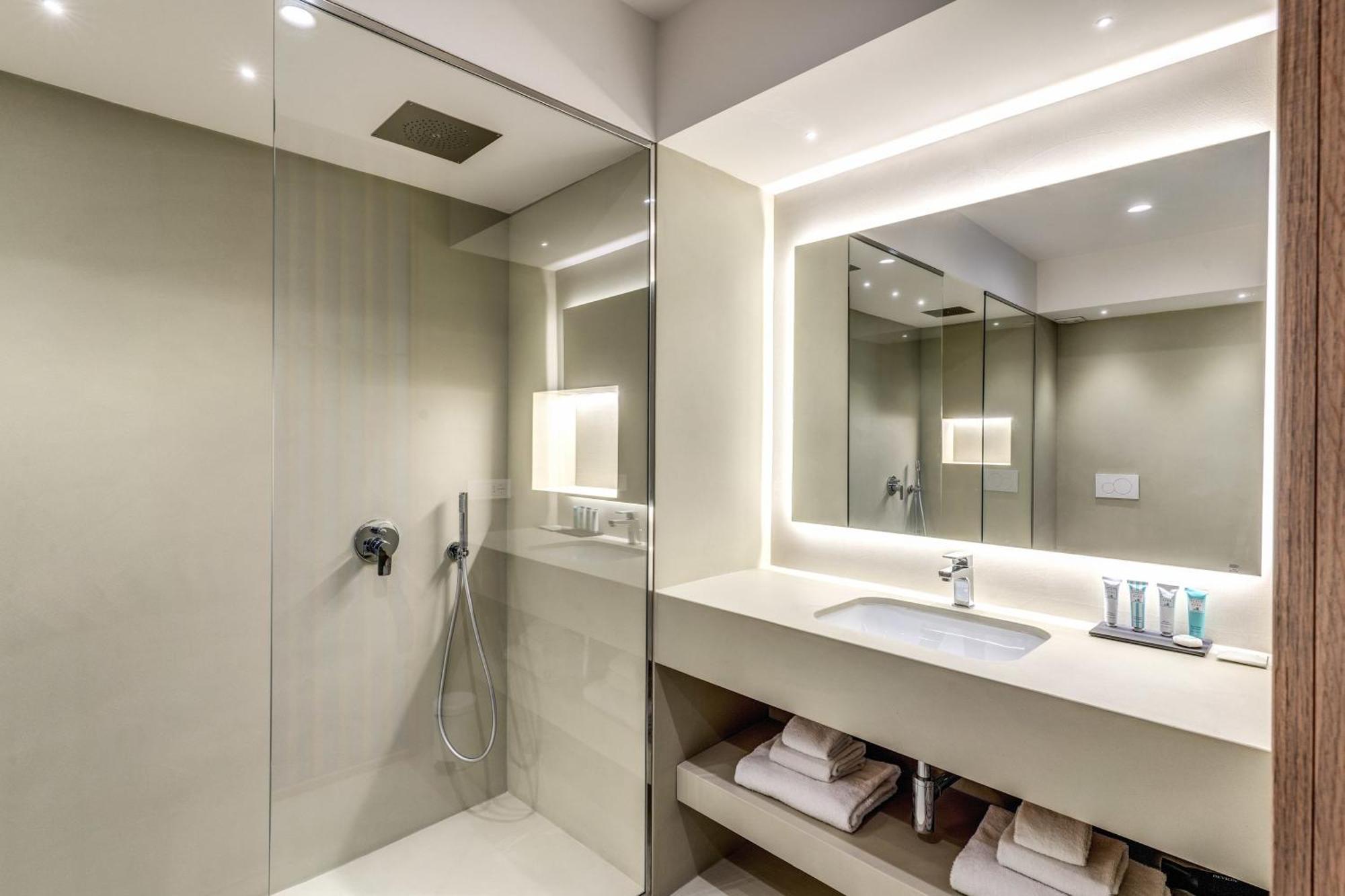 Milena Modern Elegance Views And Guest Services Villa