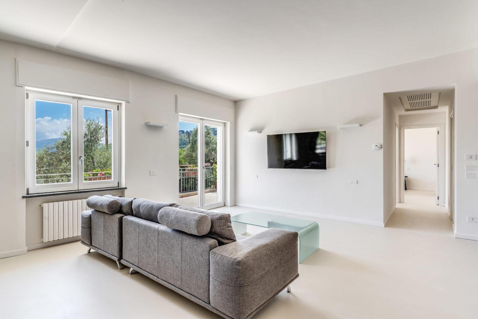Milena Modern Elegance Views And Guest Services Villa *