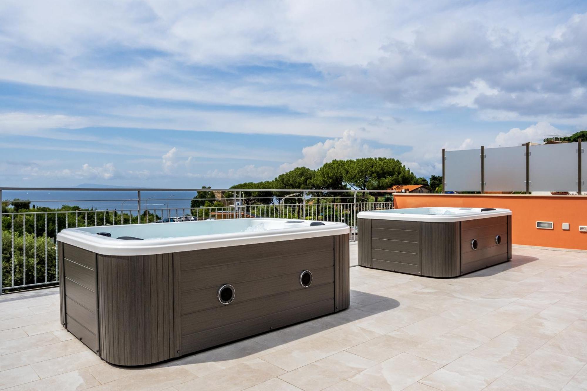 Futura Funky House - De Vivo Realty Apartment