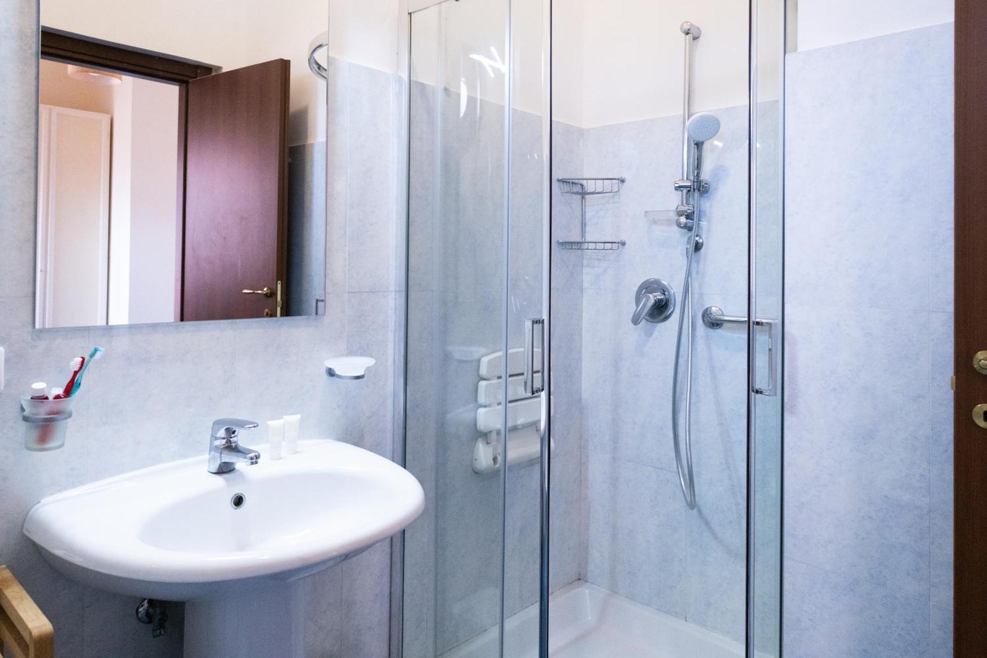 Rosa Aparthotel 2*