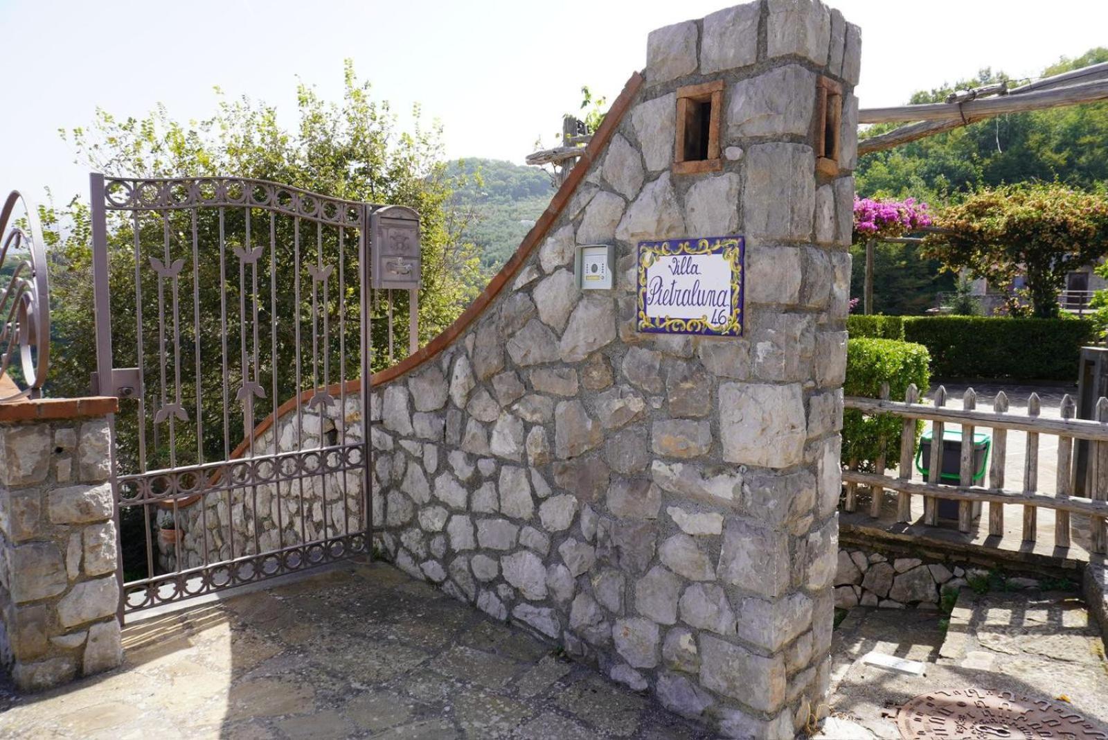 Villa Pietraluna
