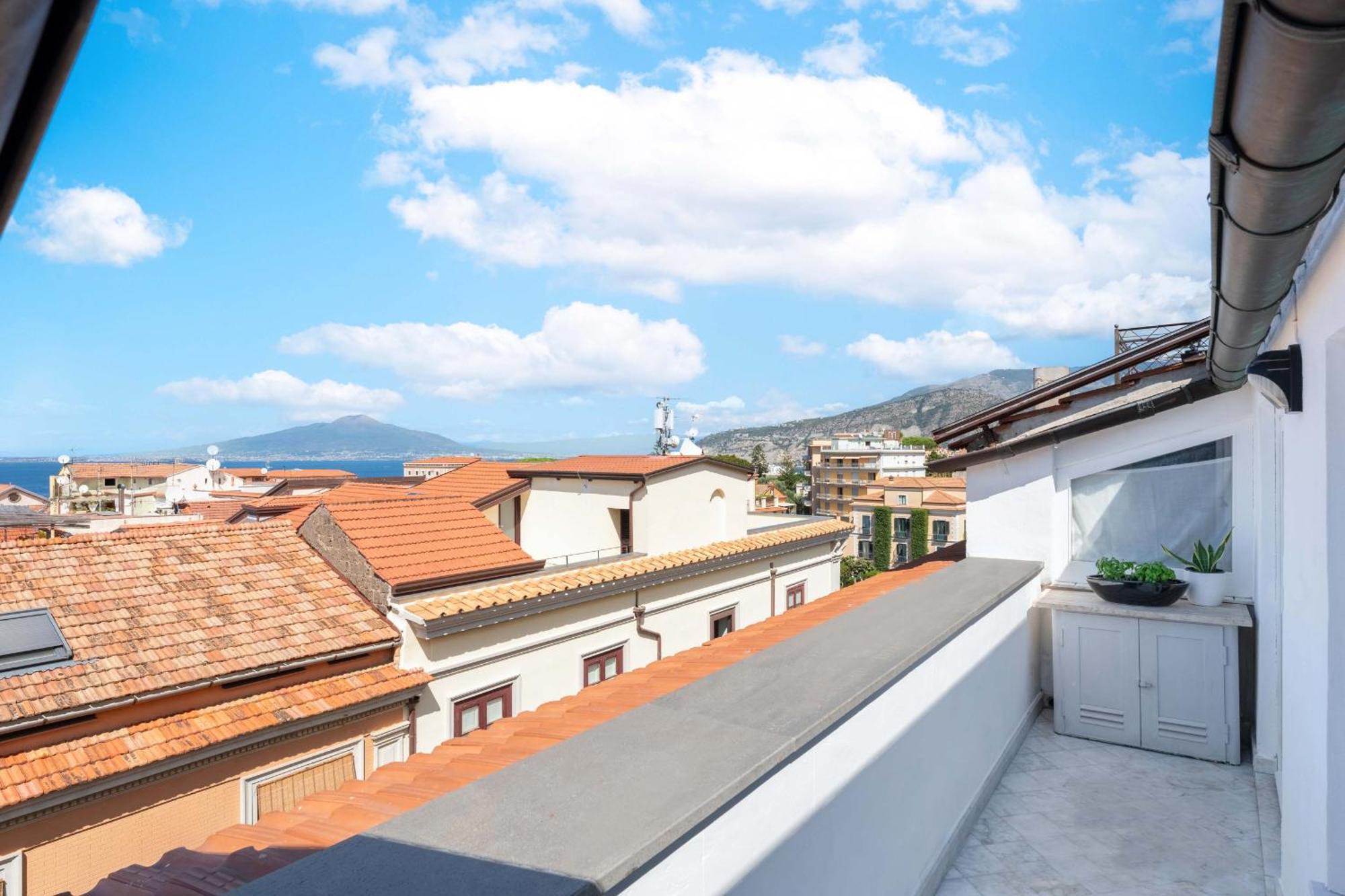 Apartment - The Roof *
