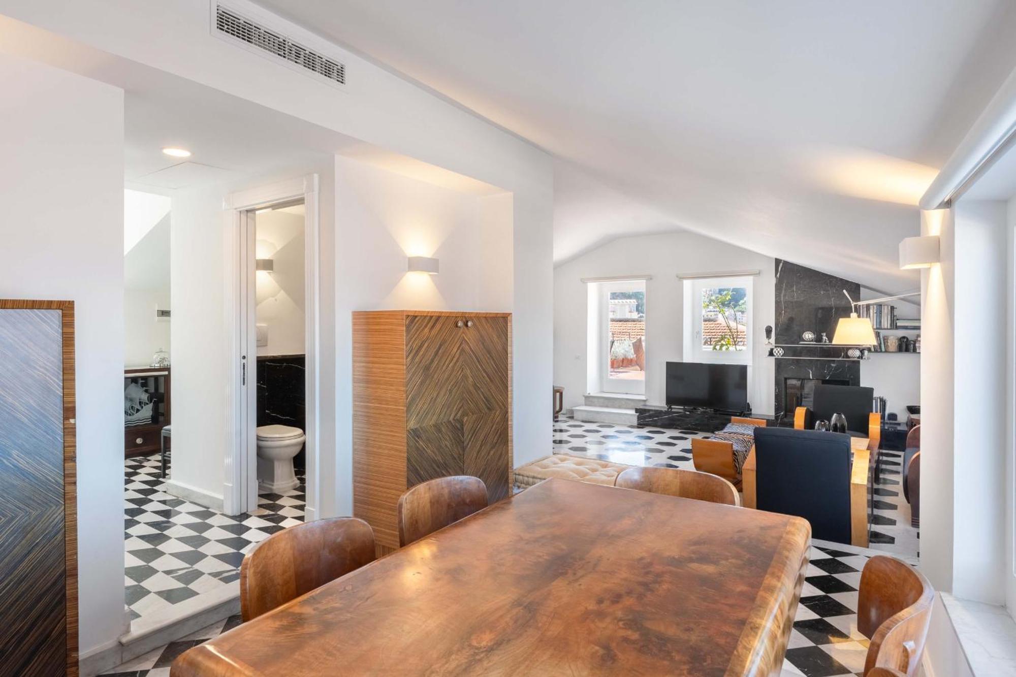 - The Roof Apartment *