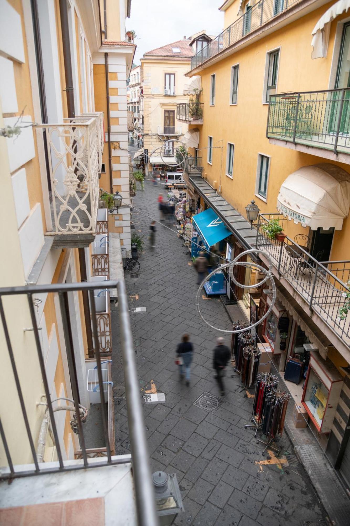 Lovely Vicino Al Mare E Ai Traghetti Appartement Sorrento