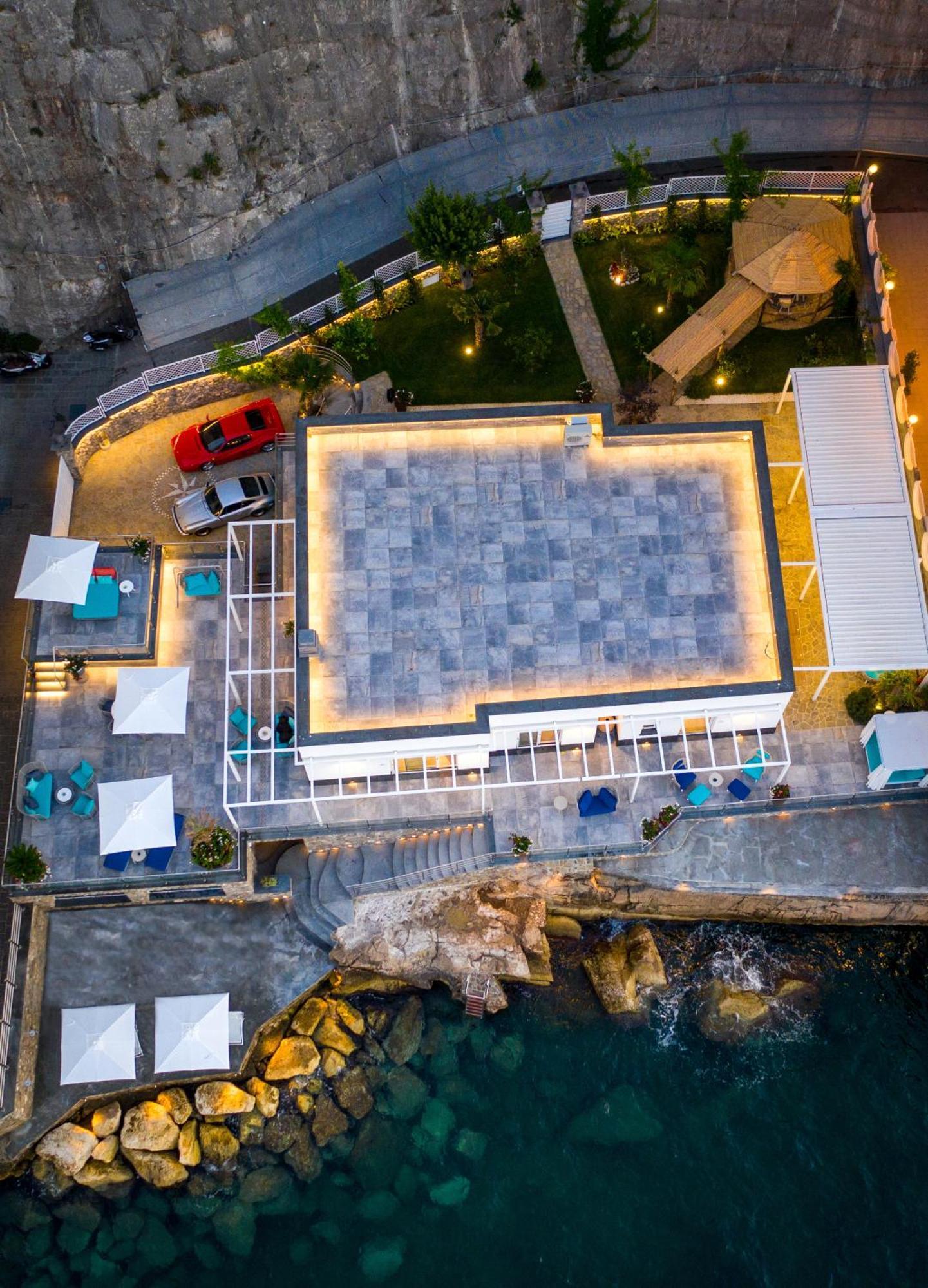 My Exclusive Italy - Beachfront & Private Sea Access Villa *