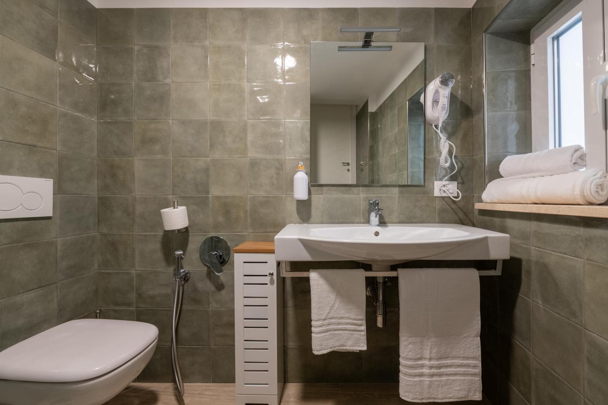 Hotel Eleni *