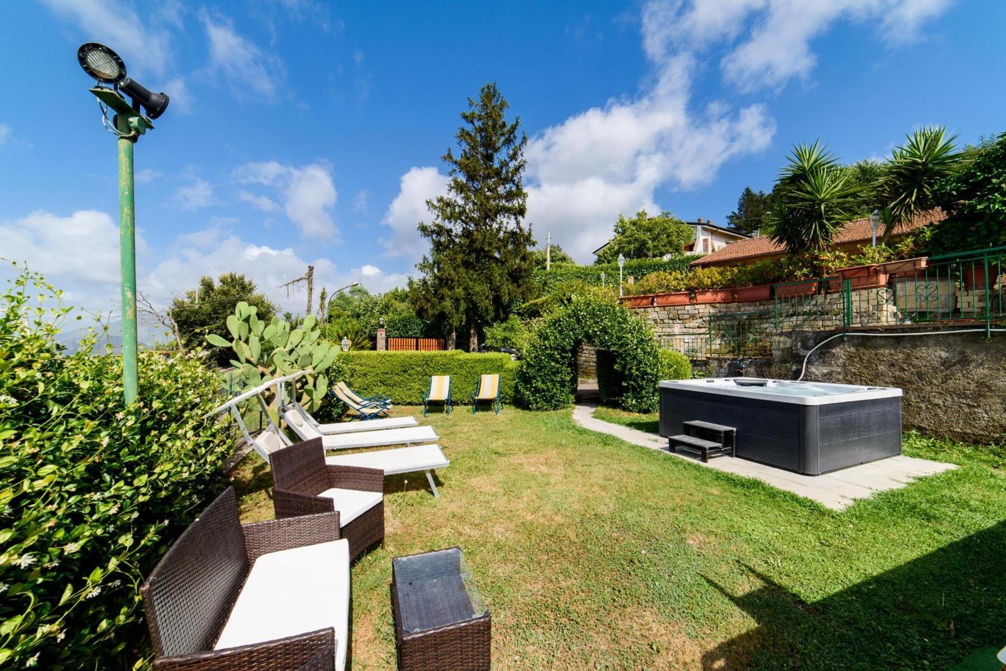 Luisa Jacuzzi And Pool Villa