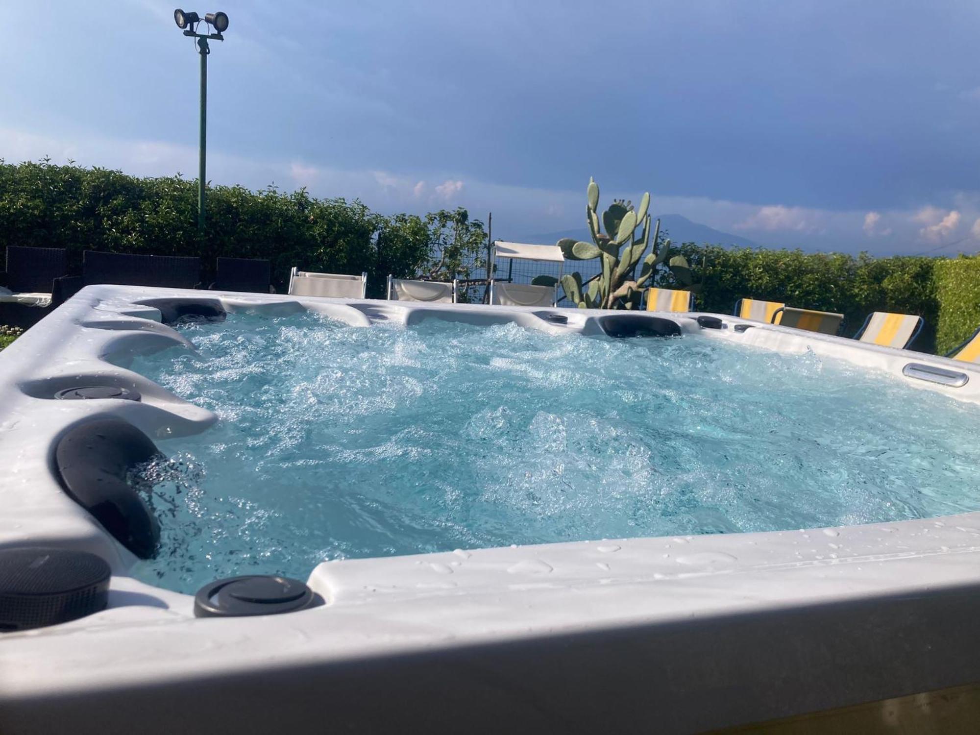 Villa Luisa Jacuzzi And Pool *