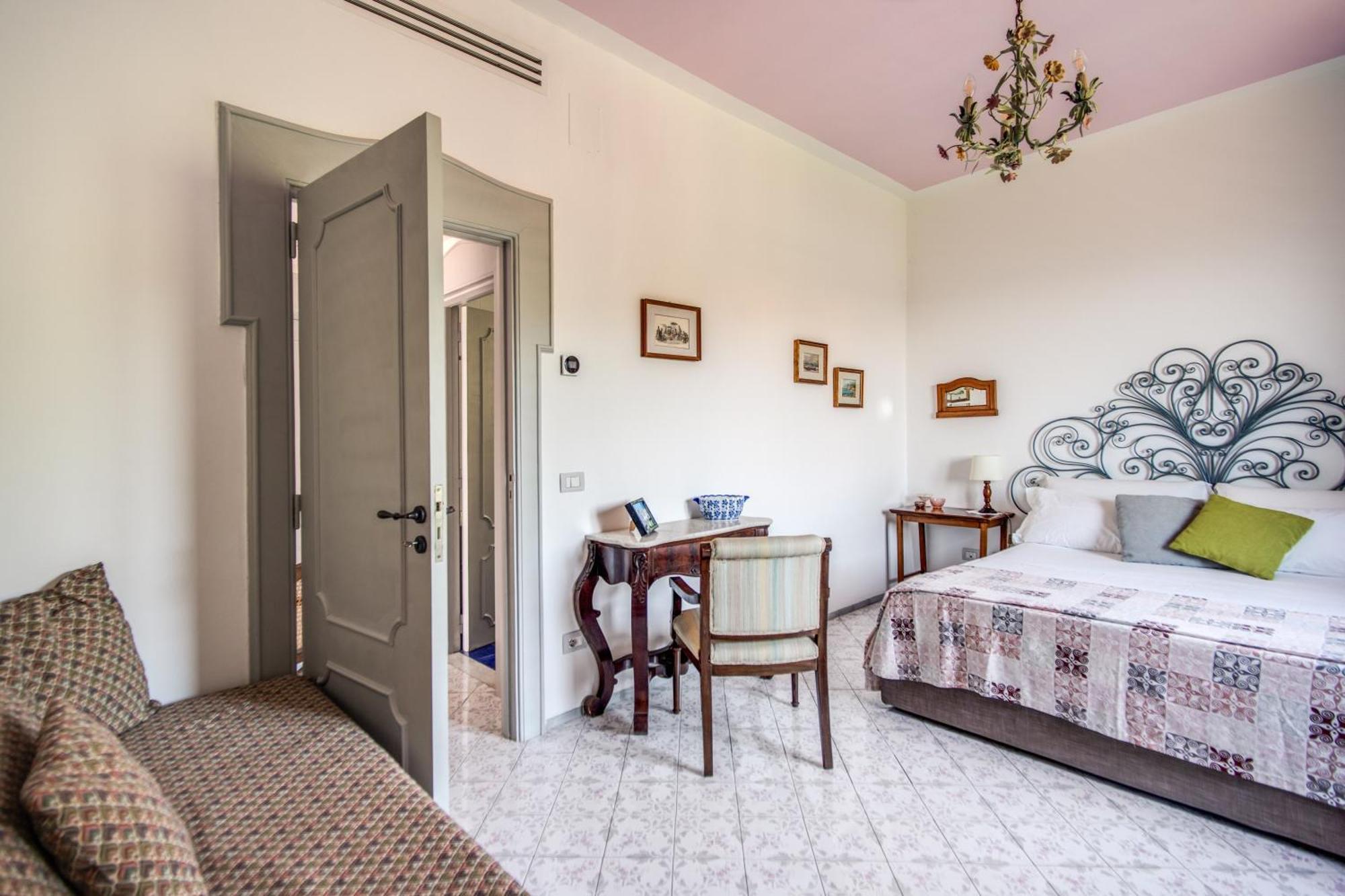 M Apartment