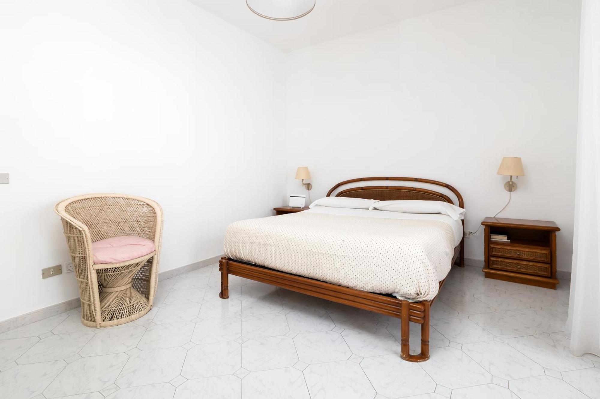 Capo Sereno - Large & Bright With Terrace Apartment Sorrento