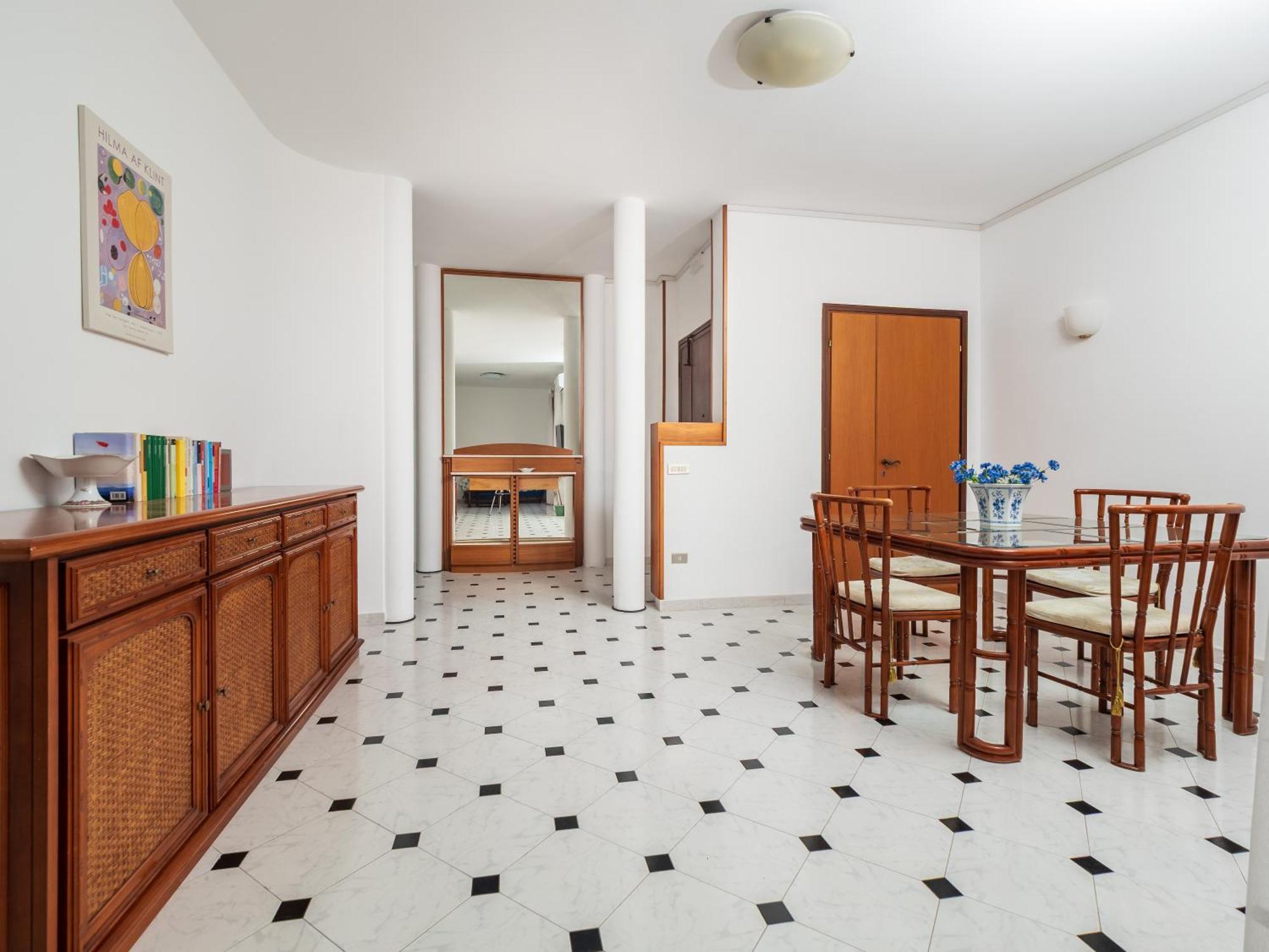 Capo Sereno - Large & Bright With Terrace Apartment