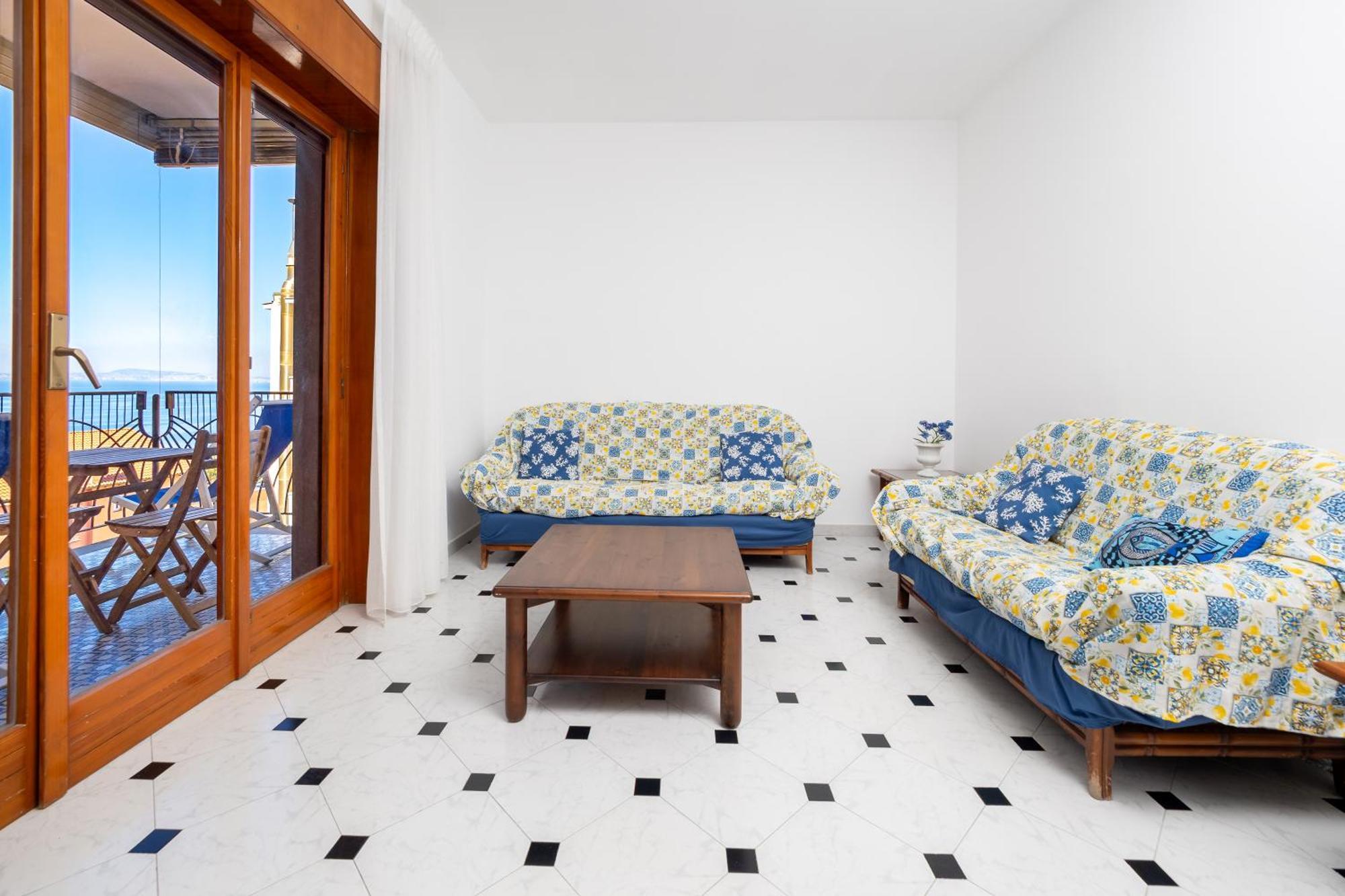 Capo Sereno - Large & Bright With Terrace Apartment Sorrento