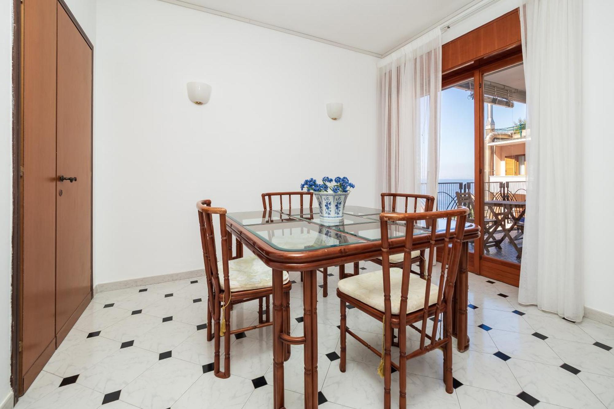 Apartment Capo Sereno - Large & Bright With Terrace Sorrento