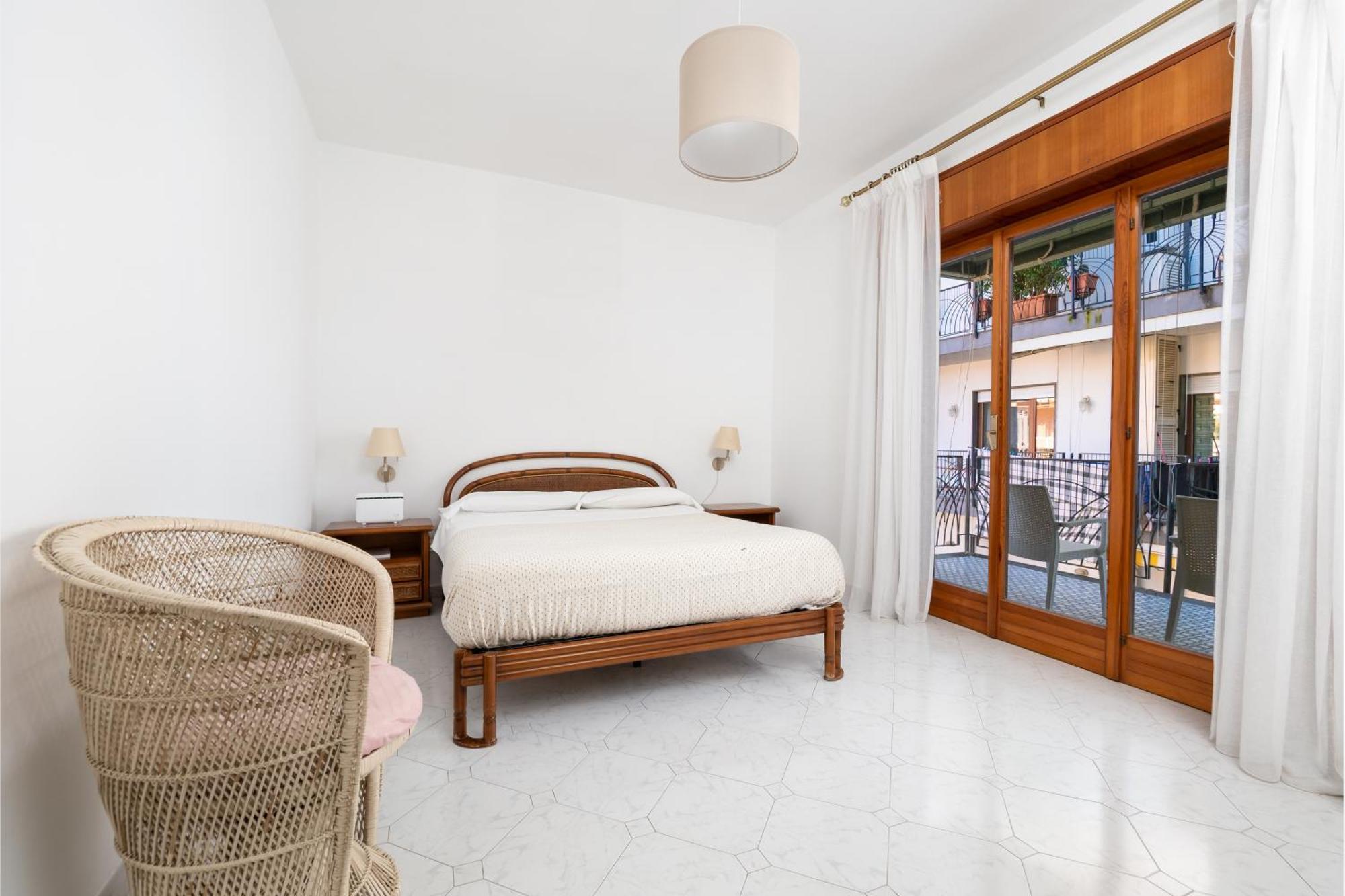 Capo Sereno - Large & Bright With Terrace *