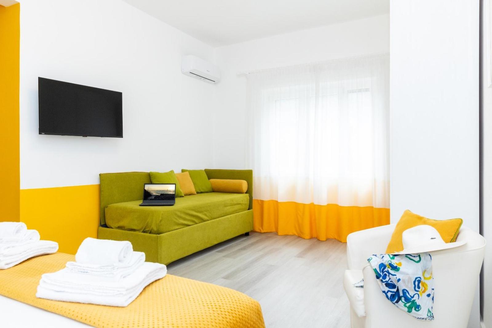 Sunny Flat * Sorrento
