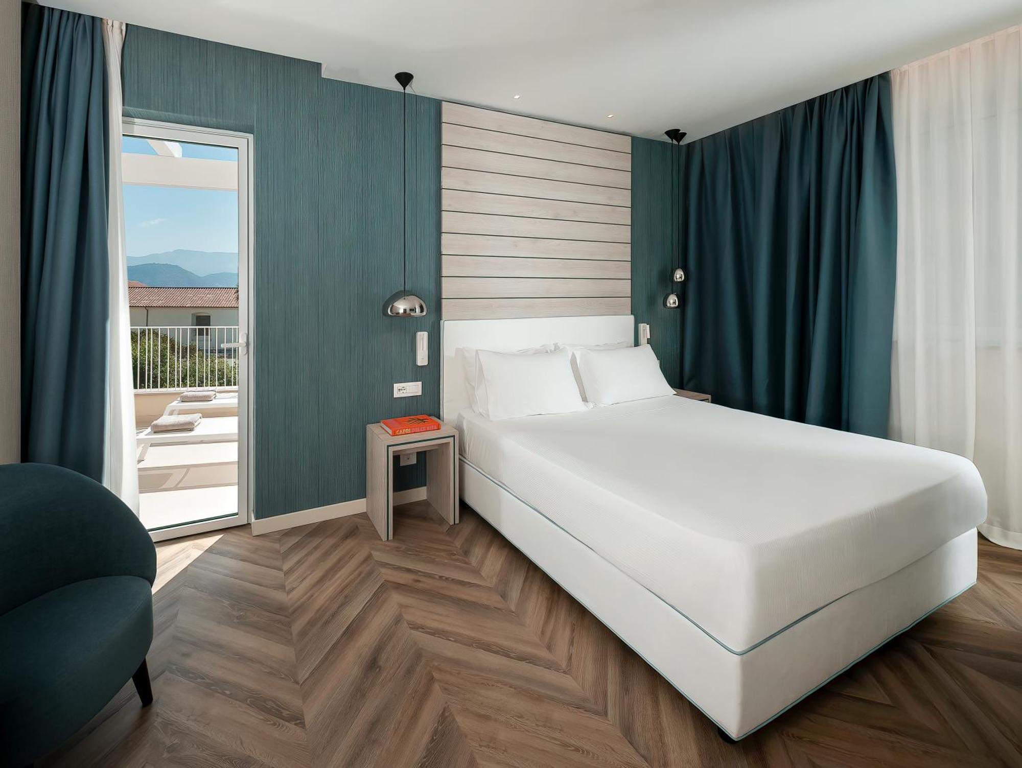 Hotel Tirrenia 3*