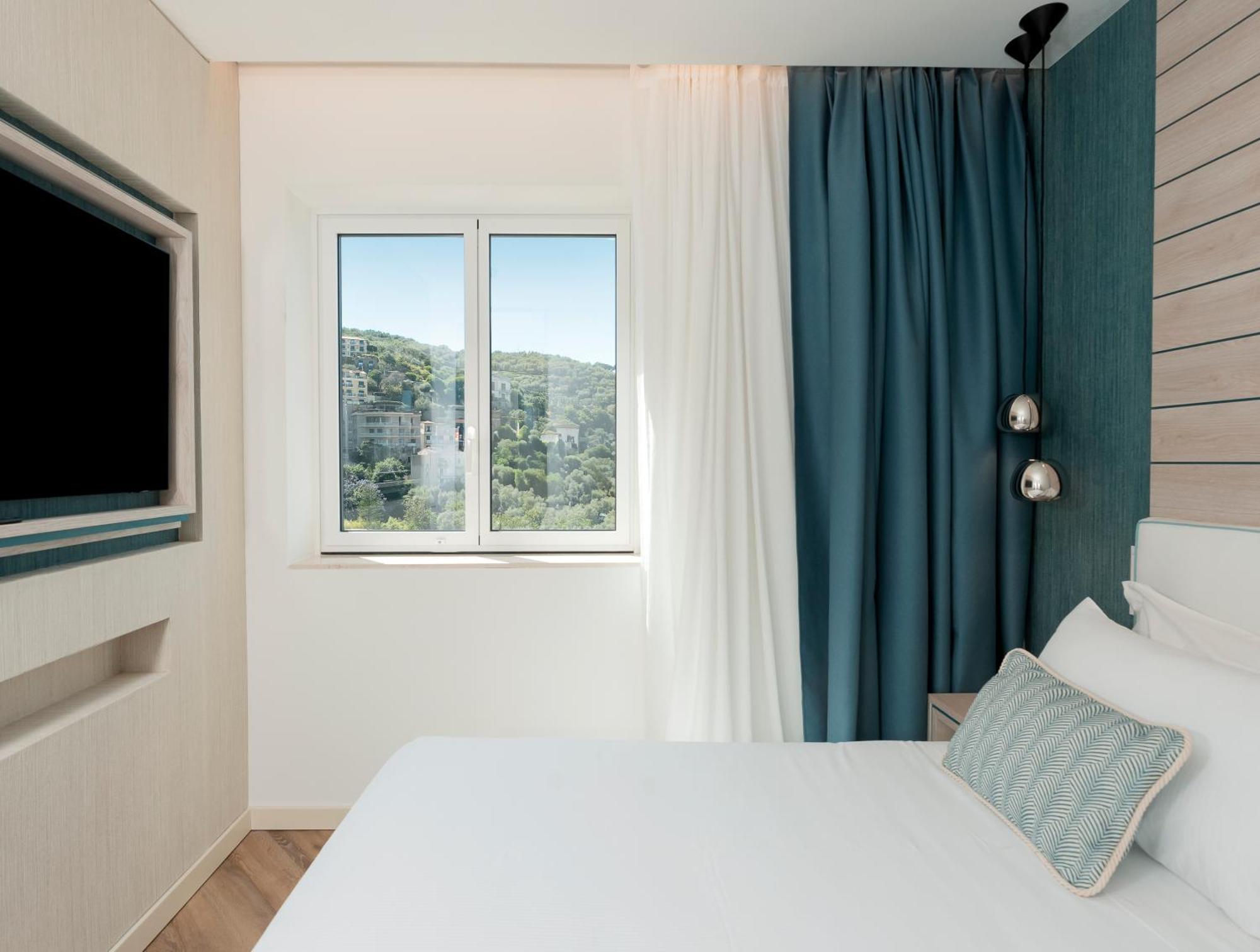 Hotel Tirrenia 3*