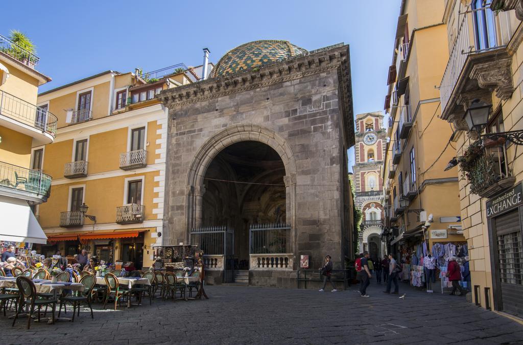 Hotel Leone