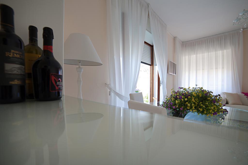 Hermes Apartment *