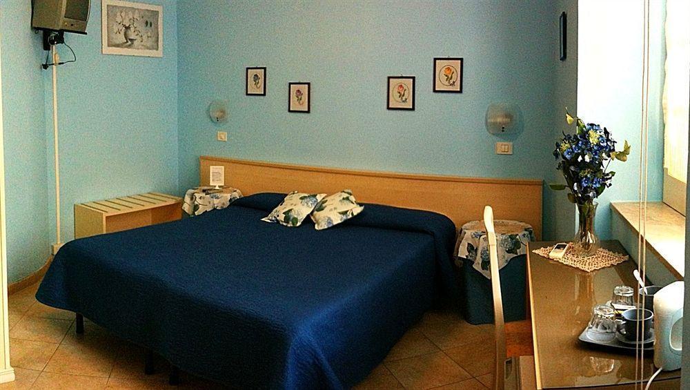 Alviani Anna Hotel