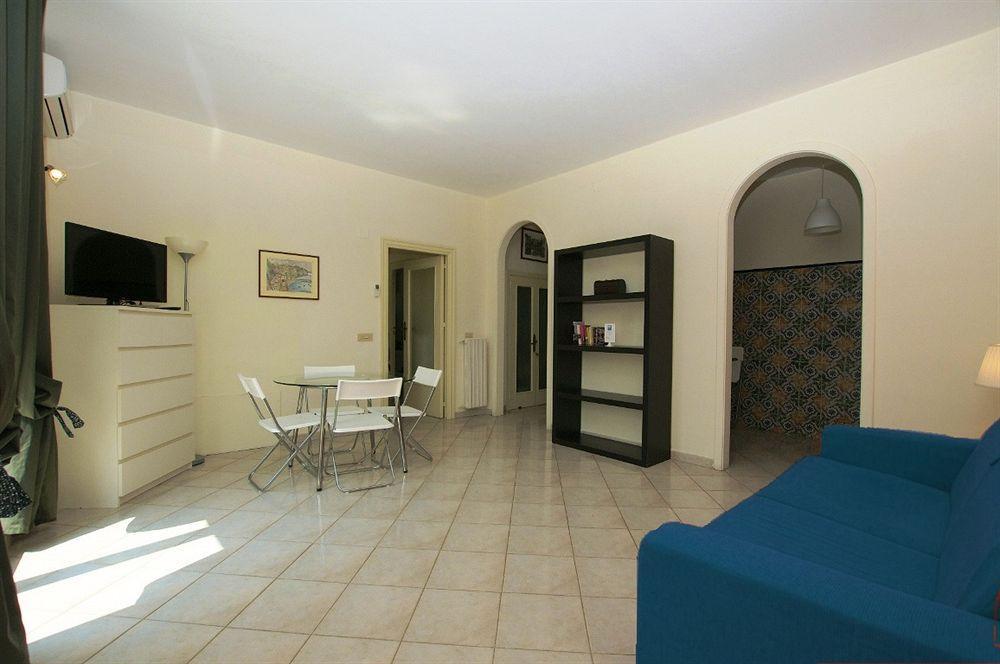 Casa de hóspedes Corso Italia 4*