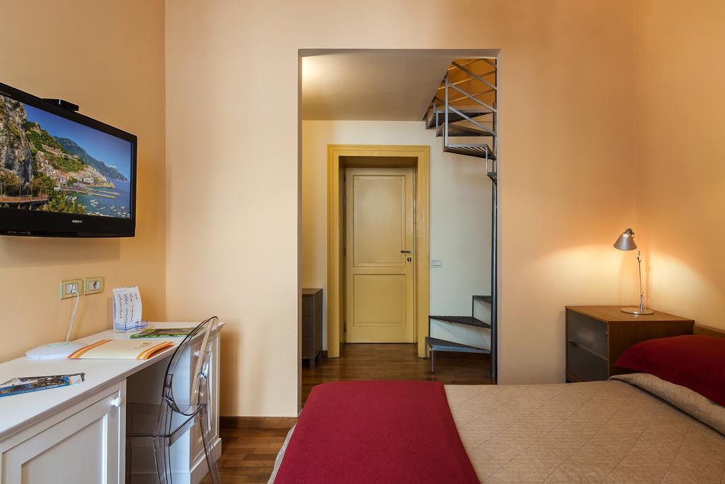 Casa Astarita 2*
